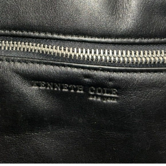 Kenneth Cole New York Black Leather Messenger Laptop Bag with Adjustable Strap - Picture 3 of 11